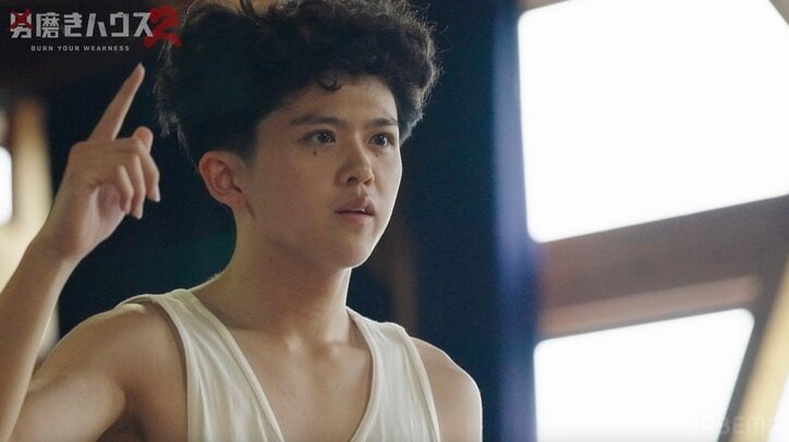 【写真・画像】タトゥーびっしりの人気強面ラッパー 19歳大学生の“煽り”に「オラァ!ナメてんのかお前」 2枚目