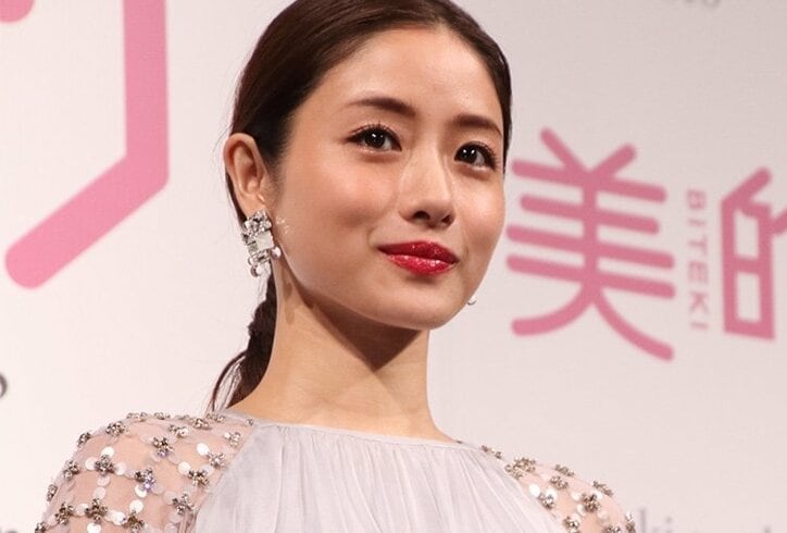 石原さとみ ゴージャスなピンクドレスのキャバ嬢姿に反響 幾らでも払う 話題 Abema Times 石原さとみ ゴージャスなピンクドレスのキャバ嬢姿に反響 幾らでも払う 話題 Abema Times