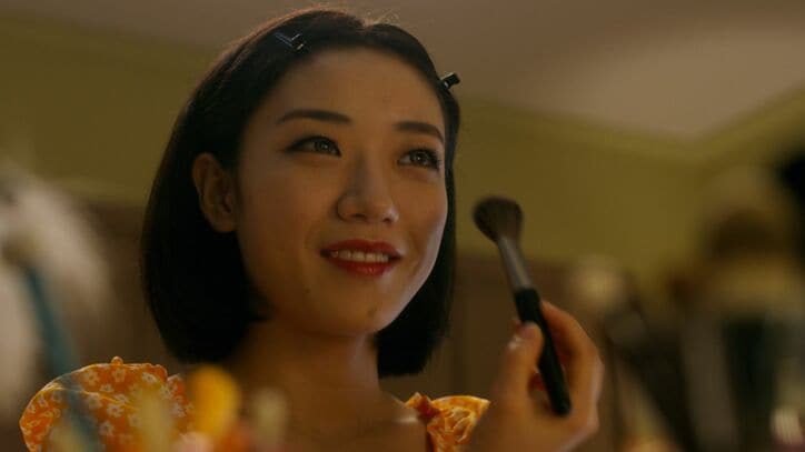 修正＆加工で地味な女子高生が美女インフルエンサーに！誰にも言えない二重生活…中毒性抜群の韓ドラ『影美女』スタート！