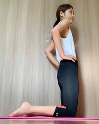 岡副麻希、エクササイズ動画を公開し「スパイダーマンだ」「スゴイ体幹と腹筋!!」の声