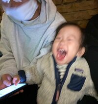 尾形あい『鏡みてびっっくり』