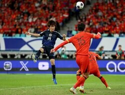 「絶妙な動き直し」小川航基、中国戦で2ゴール目！ 久保建英と連携した伊東純也の“完璧クロス”を頭で流し込んだ瞬間