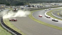 まさかの接触にドライバーがブチギレ！ シビックタイプRがスープラに押し出され…「これは危険！」スピン→クラッシュで騒然