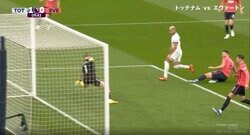 危険な“悪童”が覚醒してしまった！「完璧すぎる」「クロスもパスも最高」 3人が連動した美しすぎるパス回し→技ありゴールが炸裂した瞬間　古巣サポーターをどん底に突き落とすブラジル代表FWの“神ショット”