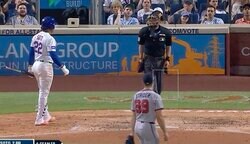 ど真ん中だぞ！ 三振奪って“挑発”…1147億円男を“強烈口撃”「一触即発か？」「口悪いなw」ブ軍剛腕がマウンドから煽りまくる「バチバチだな」