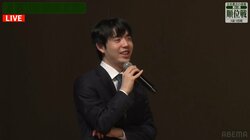 藤井聡太名人が困惑＆長考！？「次の手を当てるよりも難しい…」女流棋士からの素朴な質問に“フリーズ” ファンは爆笑「真剣に考えてるｗ」「尊すぎるｗ」