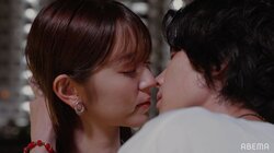 本田響矢が恋人・鈴木愛理にサプライズ!? キス&抱擁からの自撮り2ショットでラブラブ全開『ANIMALS‐アニマルズ‐』