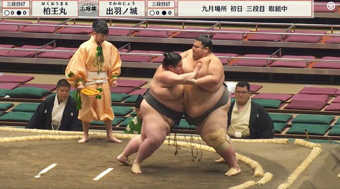 「土俵が…」合計“500キロ”に迫る超重量対決 あまりのド迫力に「土俵の悲鳴が聞こえそう」ユニークな反応も 2枚目