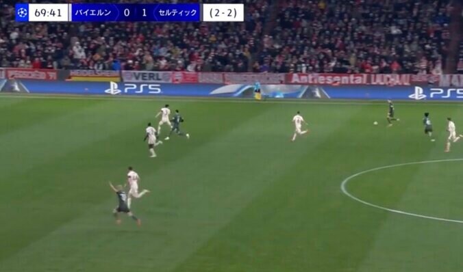 【写真・画像】「もはやスピード違反！」 前田大然、驚異の50m“フルスプリント”→爆速プレスバック「エグい」 ハーフウェイラインからゴール前までトップスピードで爆走　1枚目