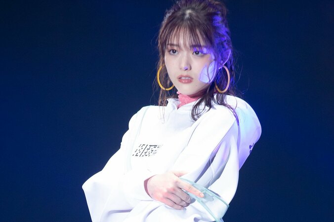 遠藤さくらが春らしい装いでキュートに微笑む＆金川紗耶がランウェイデビュー、乃木坂46がTGCに登場【画像集】 8枚目