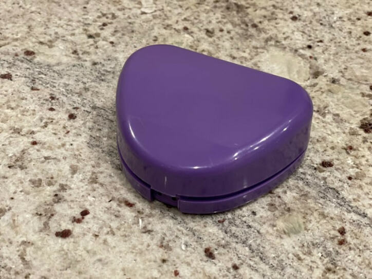 薬丸裕英、就寝中に思わぬハプニング「奥から2本目の歯が」