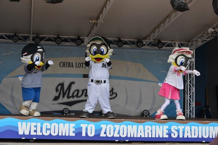 「インクレディブル・デー」が開幕！　真夏の千葉ロッテ戦を熱くする“インクレ・ヒーロー・ダンス”ショー開催