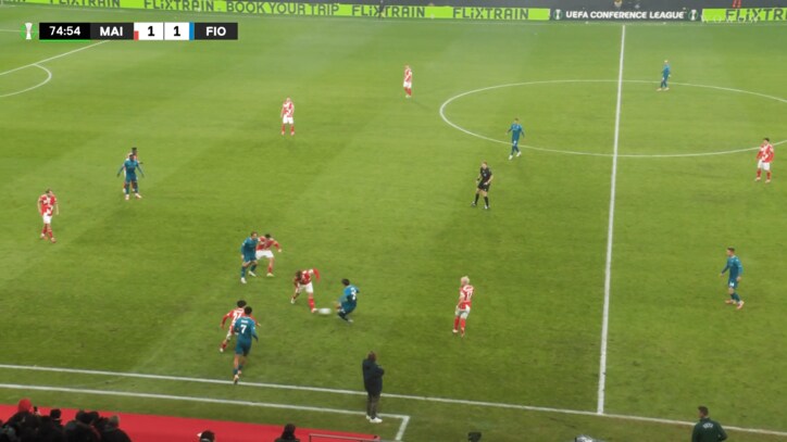 【写真・画像】スタジアム大熱狂！佐野海舟、劇的決勝点をアシスト「本当に凄いな」「スーパーだ」華麗フェイク→絶妙クロスの一部始終　2枚目