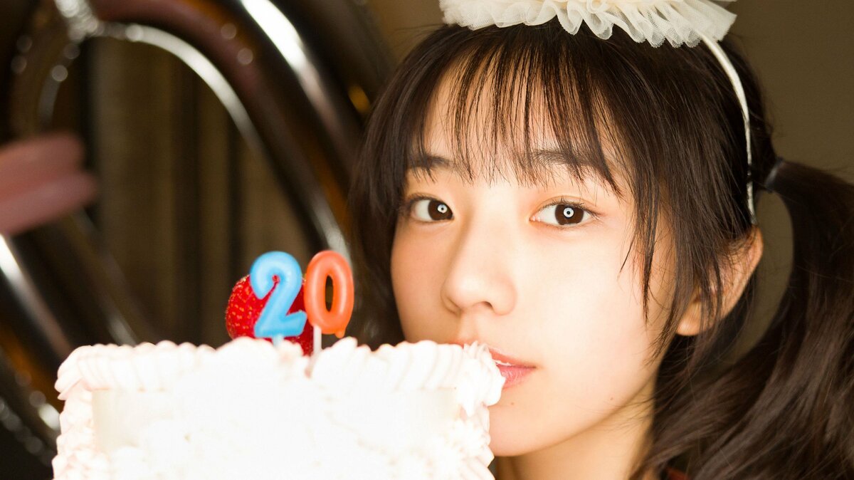 菊地姫奈、最新写真集「memory」豪華版が数量限定で発売決定