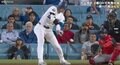 一体、何が起こったのか!? 大谷翔平、もはや変態すぎる 投手を絶望させた“右手一本の流し打ち”がヤバすぎると話題に ファン騒然 「上手すぎて声出た」「イチローかな?」