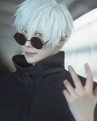 海外でも大人気の「呪術廻戦」中国人コスプレイヤー・悠司の五条悟コスにファン大盛り上がり