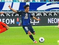 「キレッキレだ」久保建英、“タケゾーン”からの強烈ミドルシュートが脚光！ 技巧カットイン→左足一閃に「えぐいな」「半端ないって」