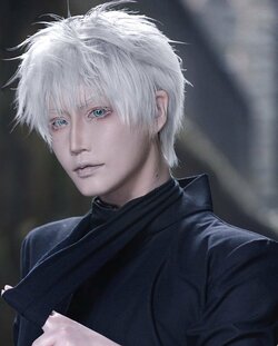 コスプレイヤー・麗華の「呪術廻戦」五条悟コスに絶賛の嵐！「かっこよすぎ」「Amazing Gojo」の声