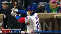 来たか、逆転満塁弾！？鈴木誠也、絶好機で高々と打ち上げた打球にファン興奮「ぐああ」「惜しい」「あと少し」