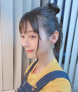 お団子ヘアが超キュート！声優・上坂すみれの横顔ショットにファン「連休明けも頑張れそう」