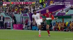 スパイクの裏に足ががっつり衝突 ジャンプキックを食らった選手が会場に響き渡るほどの悲鳴