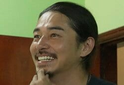 4キロ増＆ヒゲ面の東出昌大、“そっくりさん”と疑われ苦笑「例の東出さん！？」