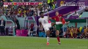 スパイクの裏に足ががっつり衝突 ジャンプキックを食らった選手が会場に響き渡るほどの悲鳴