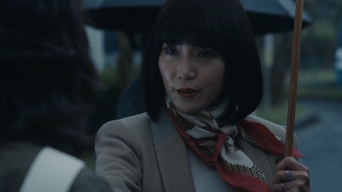 【写真・画像】バイト先の同僚にはめられて窃盗疑惑→いないはずの親族に連絡がいき…のん演じる”飛鳥”にさらなる不幸が襲いかかる『MISS KING』第２話　3枚目