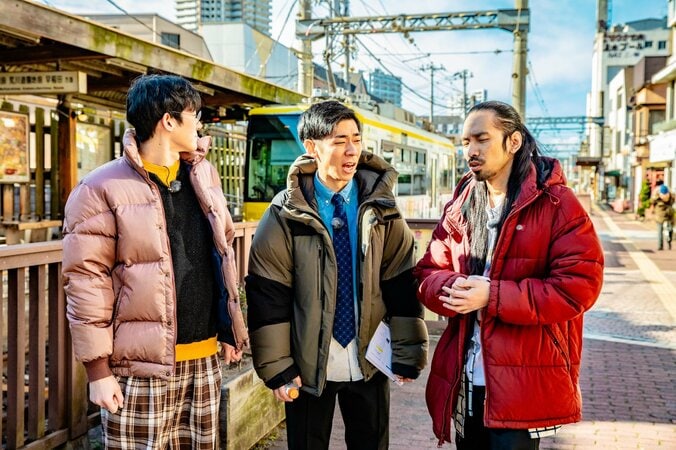 「前代未聞だよ」ロケ成立の危機！？ ロングコートダディ堂前＆真空ジェシカ川北の大喜利散歩にトンツカタン森本がツッコミ 『堂前×川北がゆく！大喜利道中膝栗毛』 4枚目