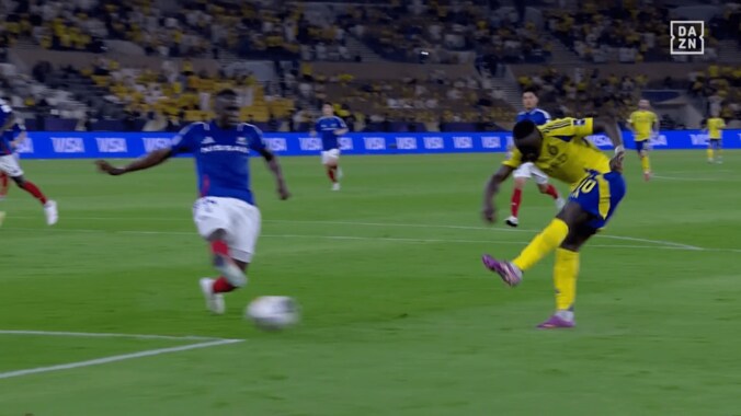 C・ロナウドが超反応ゴール！ アル・ナスル、横浜F・マリノス相手に怒涛のゴールラッシュ 前半終えて3－0【ACLE準々決勝】 4枚目