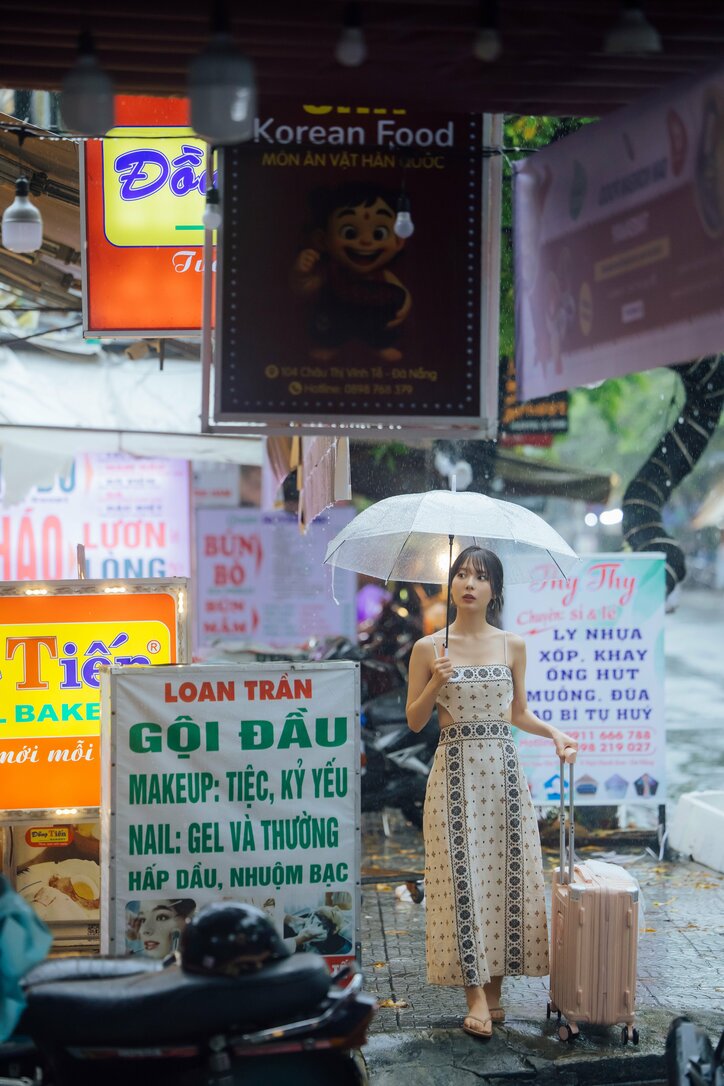 【写真・画像】#2i2・奥ゆい、黒髪の清楚さと金髪の大胆な瞬間が共存する1st写真集 先行カット公開 2026年3月25日発売　1枚目