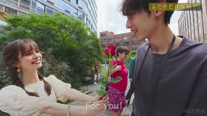 「あんな積極的な…！」ハーフ女優が若手俳優をみんなの前で大胆お誘い！あまりの可愛さに谷まりあらが悶絶