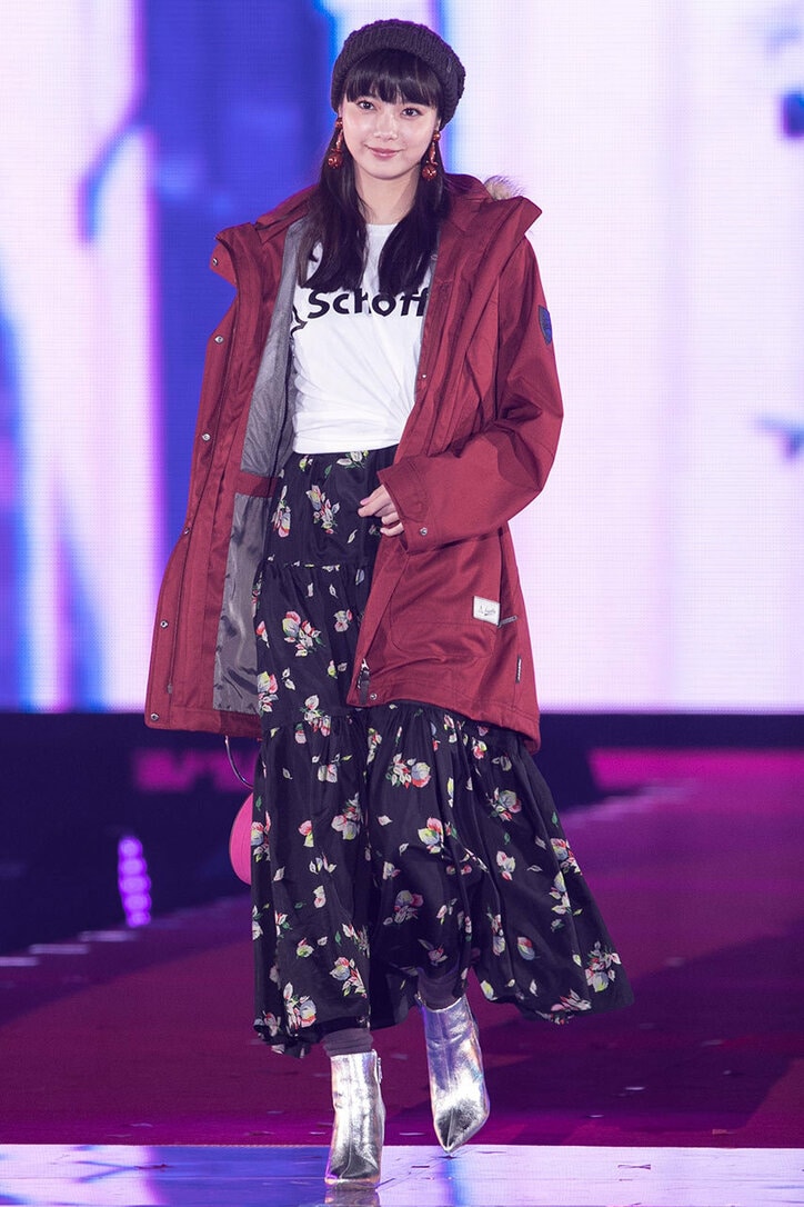 広瀬アリス＆すず姉妹の”イチャイチャ”に大歓声！ 初の幕張開催に3万1000人集結 -ガールズアワード2017A/W【画像集】