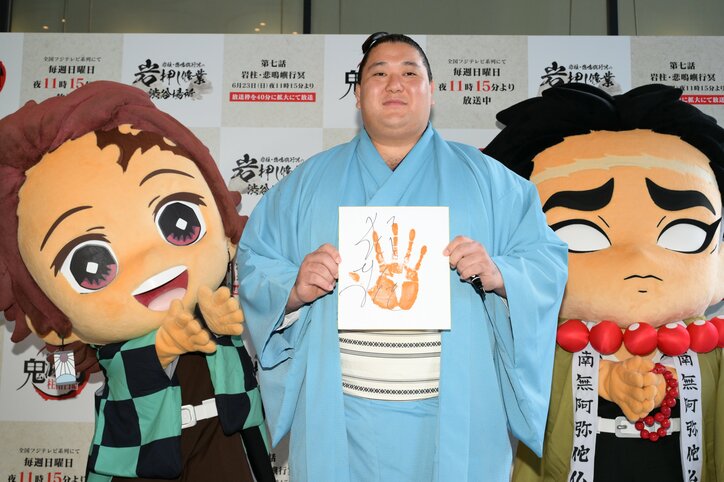 【写真・画像】アニメ『鬼滅の刃』より『岩柱・悲鳴嶼行冥の岩押し修業 渋谷場所』が開催！二子山部屋の力士が岩押しに参加　5枚目