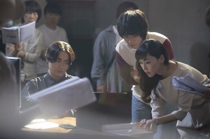 麻生久美子、出演ドラマ『dele』に子どもが興味津々「事件とか大好きなんですよ」