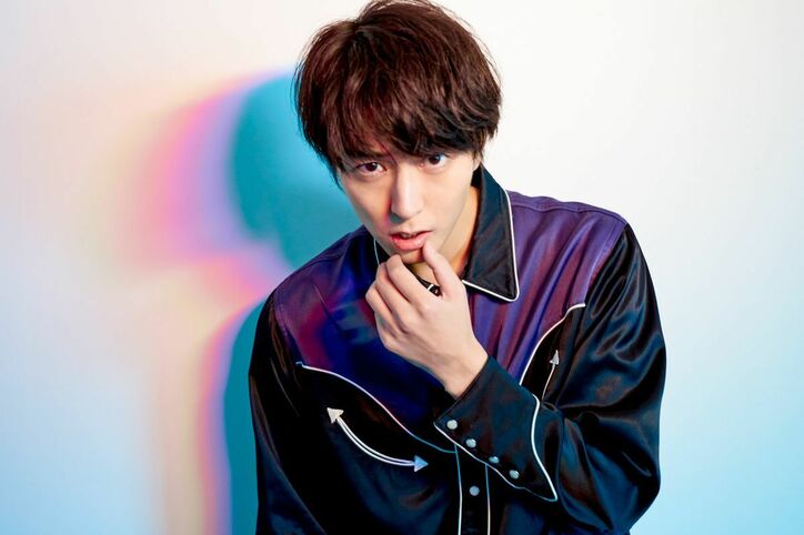 稲葉友、飯豊まりえと久しぶりの共演に「頼もしさを感じた」 ホラー映画『シライサン』インタビュー