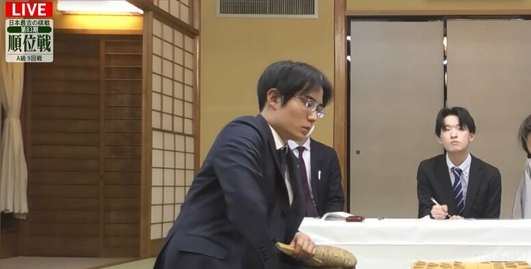 「これ一人で食べたの！？」“将棋界の一番長い日” 佐々木勇気八段の夕食メニューが話題 まさかの3人前オーダーにファン騒然「もう笑うしかない」