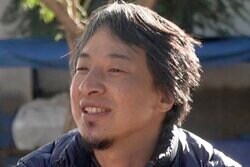 ひろゆき「やっぱり世界中の奥さんって怖いですね」夫婦喧嘩に巻き込まれ笑顔