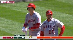 「みんな、打ったぞー！」大谷翔平、藤浪晋太郎との日本人対決で快音 ノリノリガッツポーズにコーチまで笑顔の幸せシーン