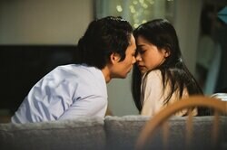 片想い中の女友達が体だけの関係の男のもとへ…引き止めキスするも取り残され男泣き『ドラ恋～Kissing the tears away～』act.11