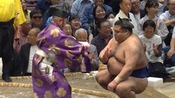 「出禁にして」高安、横綱・大の里撃破で金星も一部ファンに“残念な行為”「そもそも危ない」憤る声も