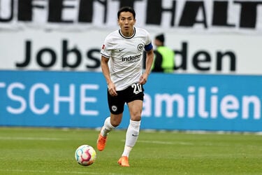 長谷部誠、フランクフルトで選手キャリアを続行！ 弾丸帰国で友人から