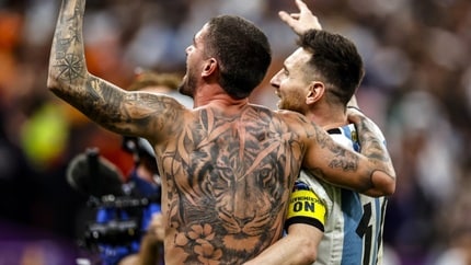 アルゼンチン代表 デ・パウル #7 カタールW杯決勝モデル レプリカ 2XL 本田圭佑が惚れたアルゼンチン代表デパウル、W杯優勝タトゥーを彫る