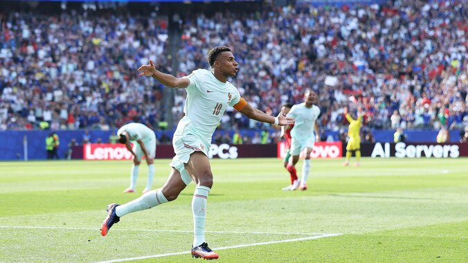 【写真・画像】【W杯】エムバペのスーパーゴールでフランスがベスト4進出！　史上2人目の通算20得点&メッシに並ぶ今大会8点目　1枚目