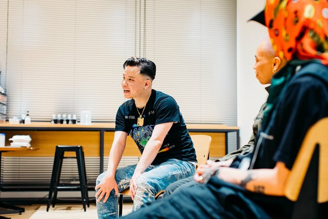 DJ Hazime&DJ Watarai feat.SIMON,week dudus&Young Dalu「我々は曲を作るなりパーティーを開けるなりして ”とにかく頑張って生きていこう”しかない」参加MCらとともに胸中を語る 4枚目