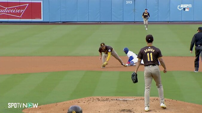 【写真・画像】大谷翔平VSダルビッシュの初球で「完璧に盗まれてる」 悠々セーフの超速盗塁に「もうイチローだろベッツ」MVP男に驚嘆の声　1枚目