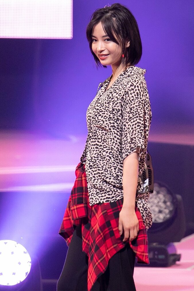 竹内涼真＆浜辺美波、新田真剣佑のサプライズ登場に大歓声！ -Seventeen 夏の学園祭2018【画像集】 34枚目