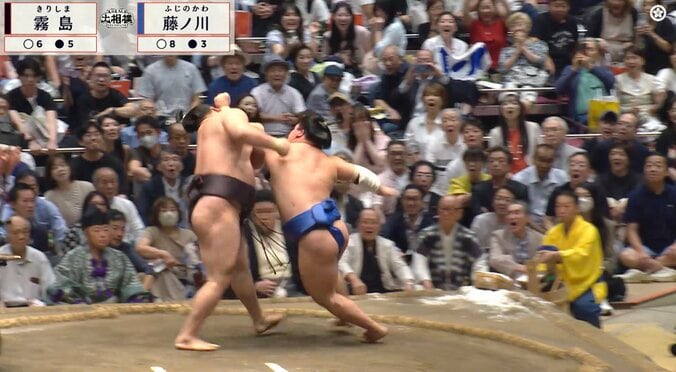藤ノ川が「左手だけで霧島を…」驚異の逆襲で3大関総なめ「ラリアット」「腕取られたまま」圧巻光景に驚きと称賛 3枚目
