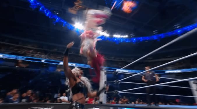 【映像】ケガ抱える日本人女子、驚きの“絶叫”アクロバティック