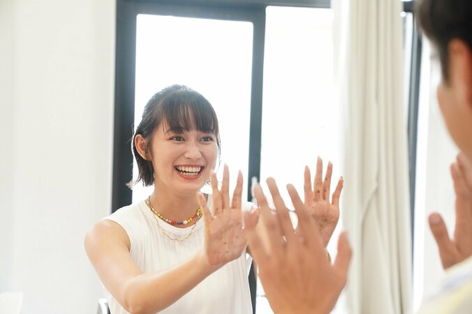 吉本実憂、恋愛中の感情は心に記憶「いつかお芝居で使えるように」本日放送開始『ドラ恋』新メンバー 4枚目